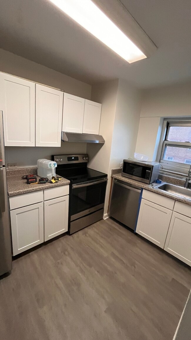 Photo - 4950 N Marine Dr Unit 903