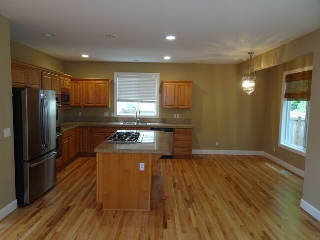 Photo - Immaculate 4-Bed Home in Desirable Earling...
