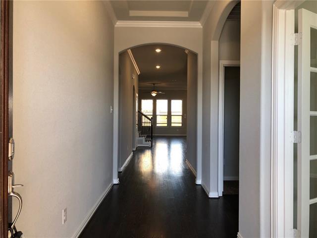 Photo - 15909 Holly Crk