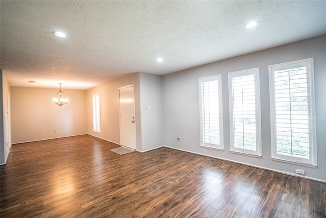 Photo - 2811 S Blue Meadow Cir