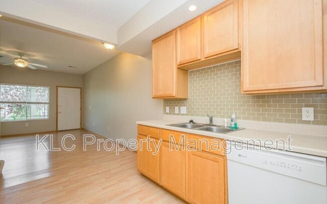 Photo - 2301 Hart Ave Unit 5