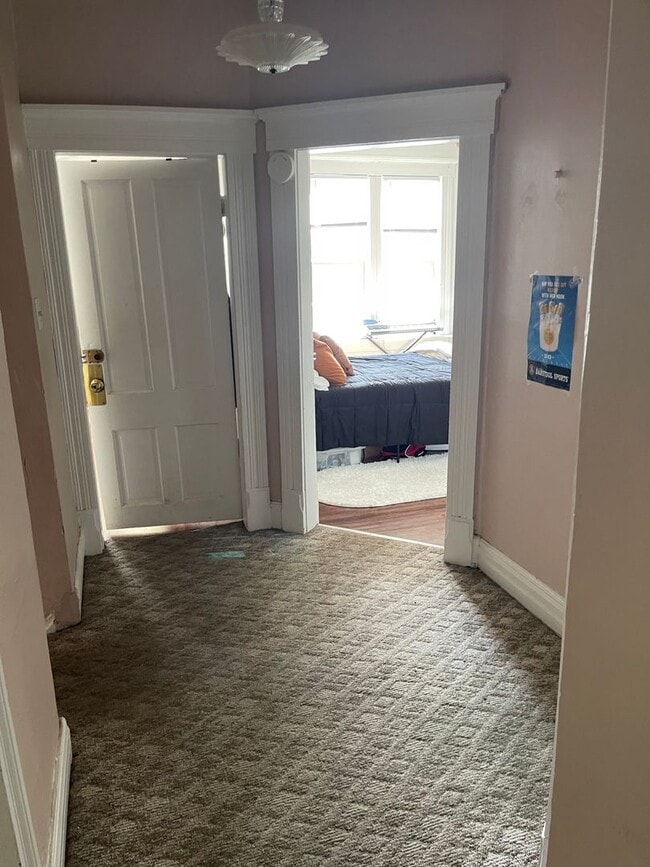 Photo - 166 W 9th Ave
