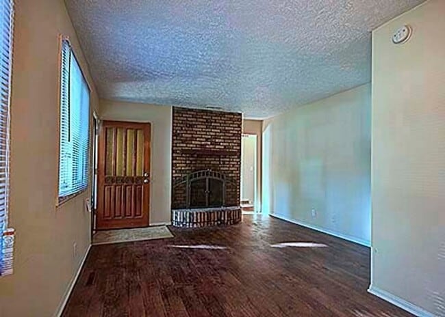 Photo - Great Aksarben location!