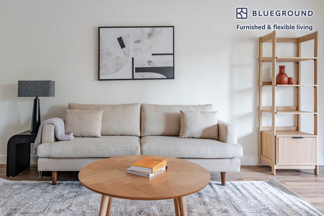 Photo - 20200 Lucille Ave Unidad FL2-ID1974