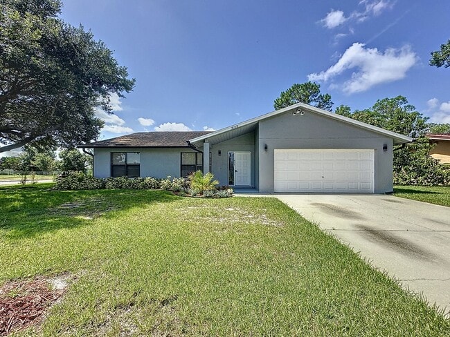 Building Photo - Single Family home in Poinciana