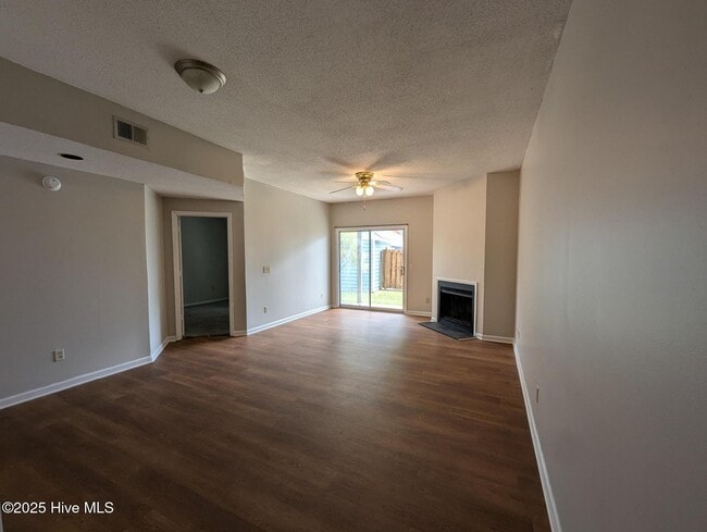 Photo - 4210 Wilshire Blvd Unit 103