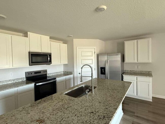 Photo - 5509 Silverbell Dr