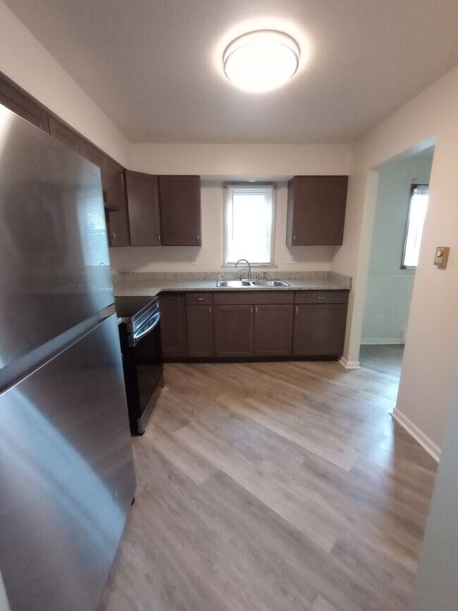 Photo - 6012 Boxwood Dr Unit 1