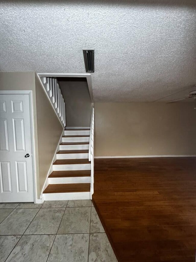 Photo - 1302 Nebraska Ave Unidad 6A