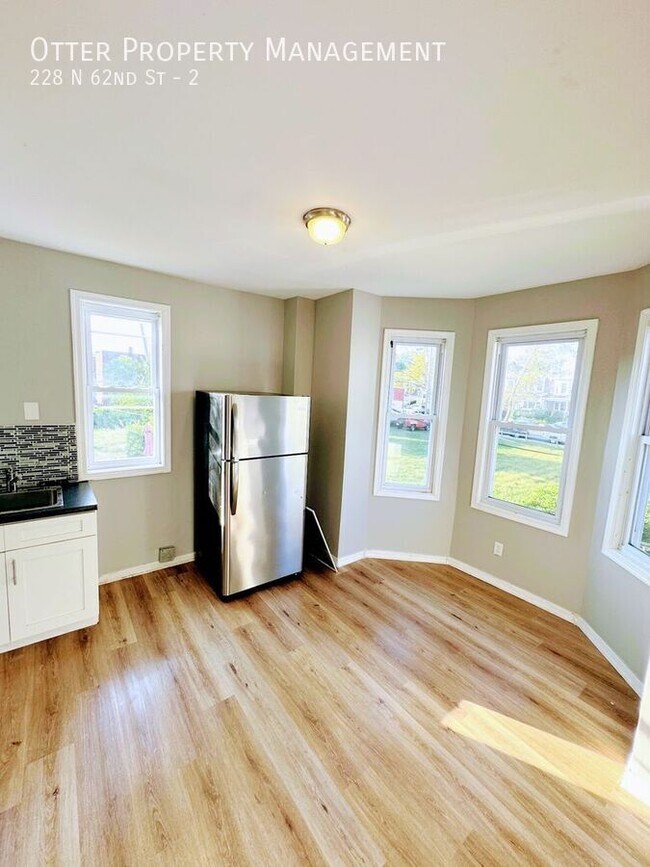 Photo - 228 N 62nd St Unidad 2