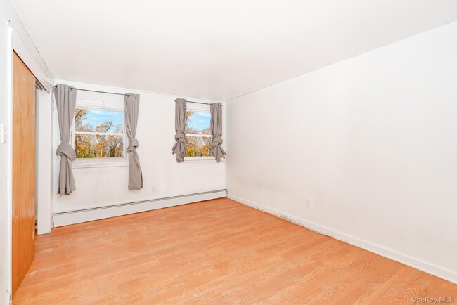 Photo - 22 Gotham Ave