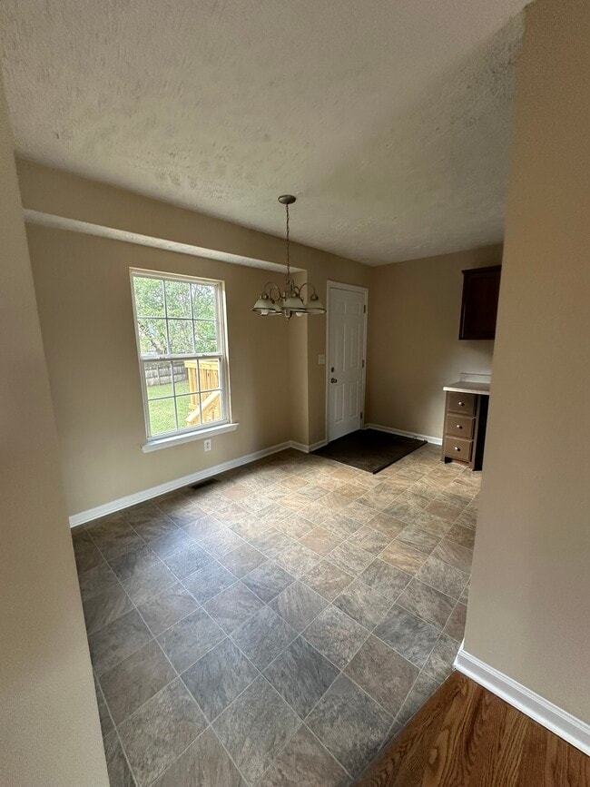 Photo - 104 Shirley Ct