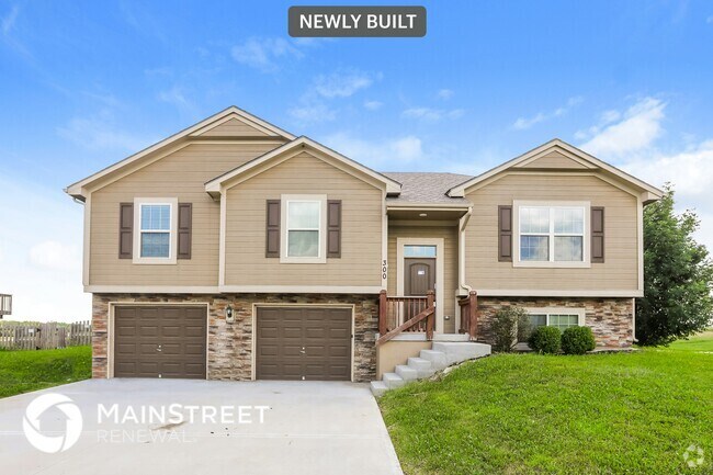 Building Photo - 300 Golfview Dr Rental