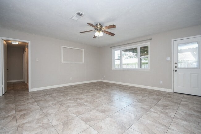 Photo - 13607 Elm Ct