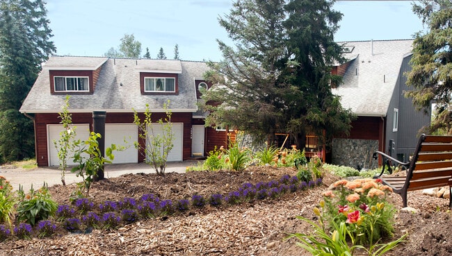 Building Photo - 16410 St James Cir