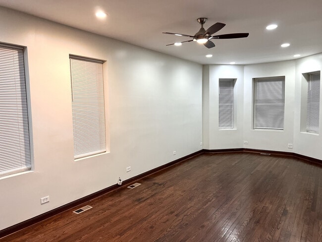 Photo - 4116 W Cermak Rd Unit 2