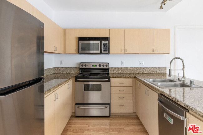 Photo - 630W W 6th St Unit 510