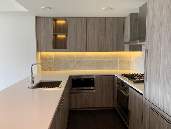 Photo - 1606-3300 Ketcheson Road Unit 1606