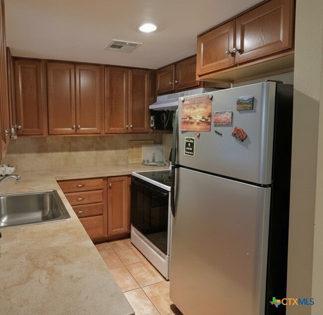 Photo - 19 Marina Cir