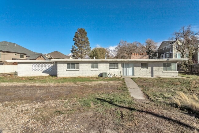 Photo - 13413 Minuteman Dr Unidad #9