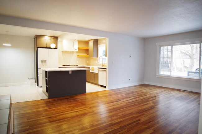 Photo - 4811 W Rose Hl St