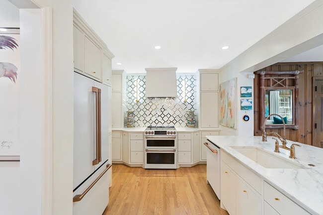 Photo - 614 Ellsworth Rd