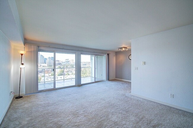 Photo - 2bd/1.75ba Bellevue Condo Unidad 307
