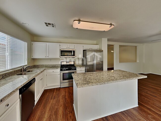 Photo - 575 Beresford Ave