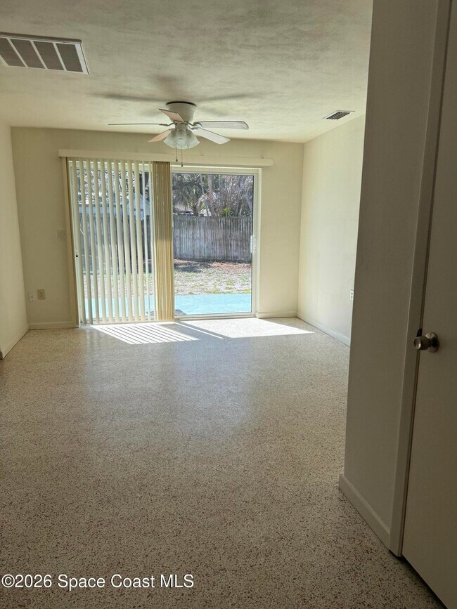 Photo - 21 Rosevere Way