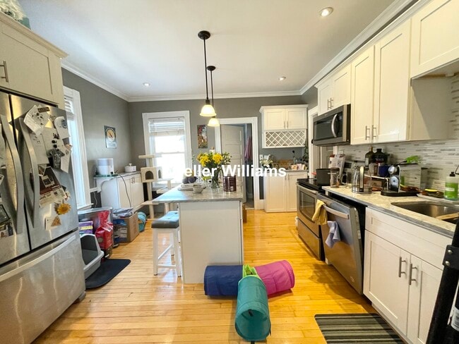 Building Photo - 76 Parker Hill Ave