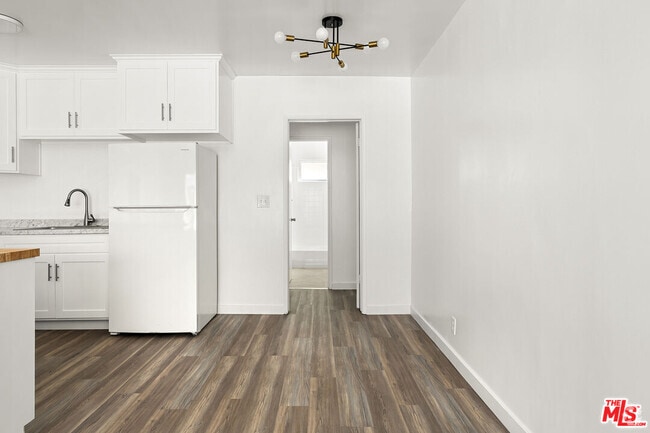 Building Photo - 1451 S Norton Ave Unit 2 Rental