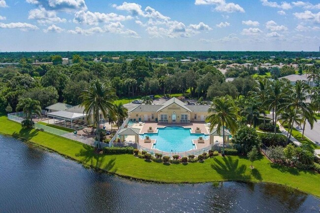 Photo - 806 SW Rocky Bayou Terrace