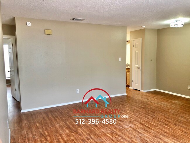 Photo - 108 Uhland Rd Unit 02