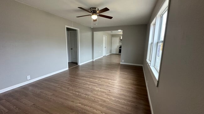 Photo - 901 Johnson St