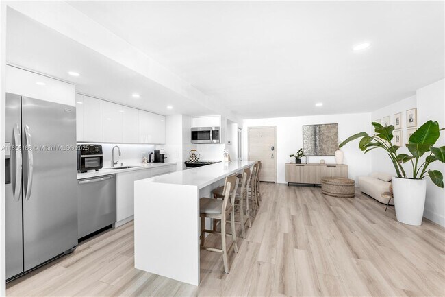 Photo - 2401 Collins Ave Unit 1510/1511