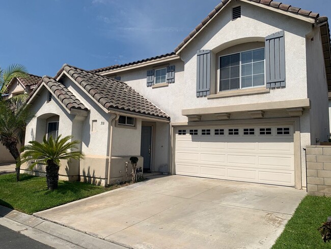 4 bed / 3 bath house in Anaheim near Brook... - 4 bed / 3 bath house in Anaheim near Brook...