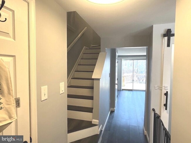 Building Photo - 9405 Chippenham Dr