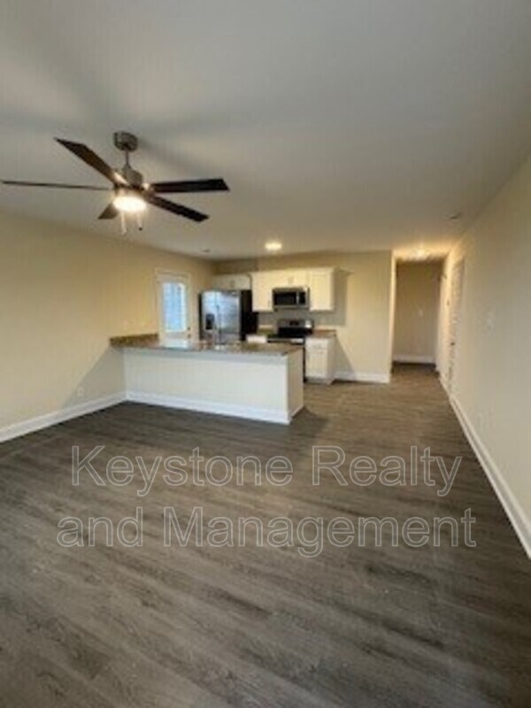 101 Mace Ln Unit B