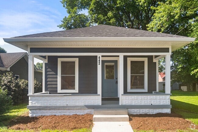 Building Photo - 2 Bedroom 1 Bath House in Clarksville