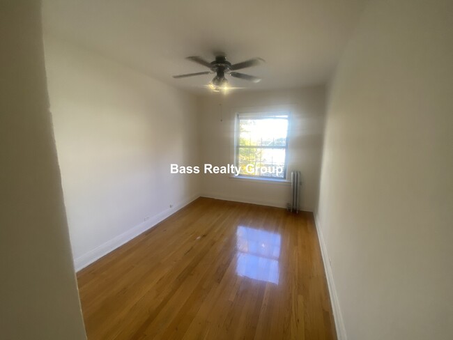 Photo - 5124 S Harper Ave Condo Unit B11