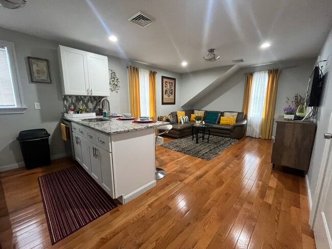 Photo - 99 De Pasquale Ave Unidad 1