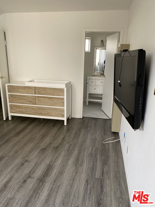 Photo - 451 S La Peer Dr