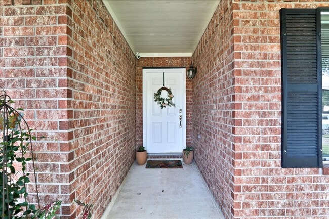 Photo - 14306 Alaman Dr