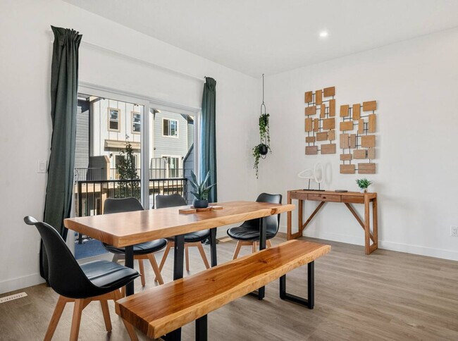 Photo - 2231-2281 81 St S W Unit ID1322112P