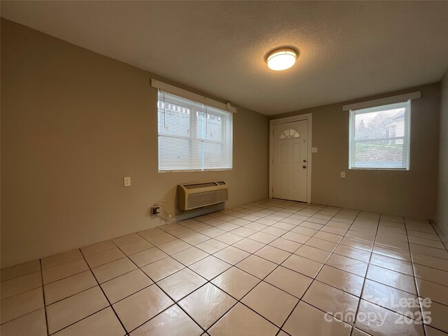 Photo - 259 Jefferson Ct NE Unit 1