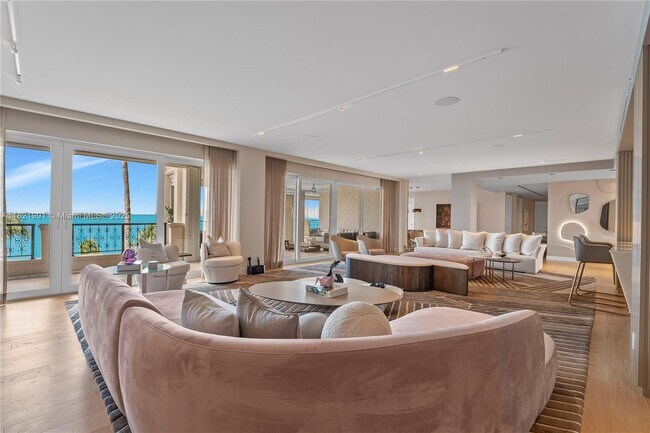 Photo - 5242 Fisher Island Dr Unidad 5242