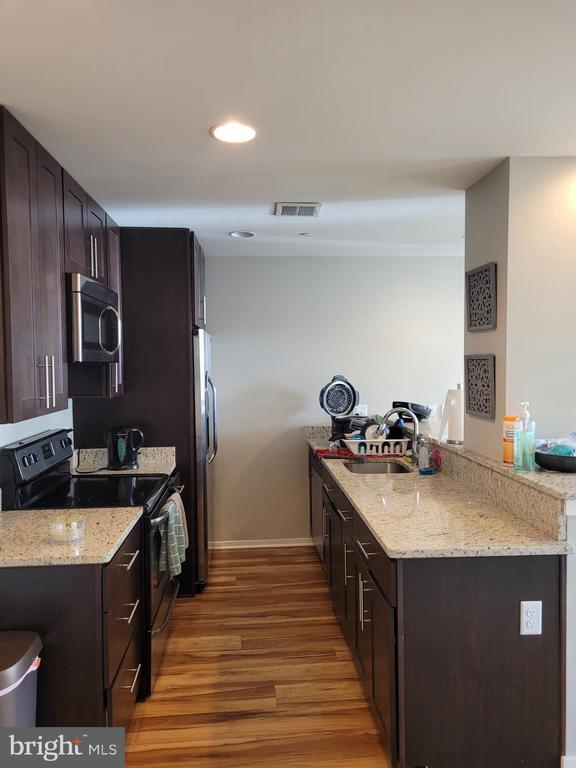 Photo - 231 State St Unidad 504