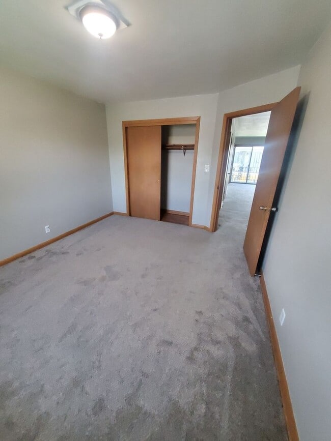 Building Photo - 3202 N 76th St Rental