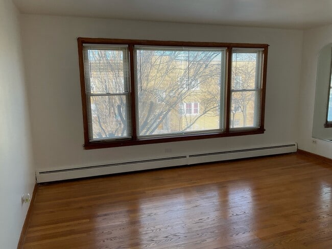 Photo - 2325 W Marquette rd Unit 2