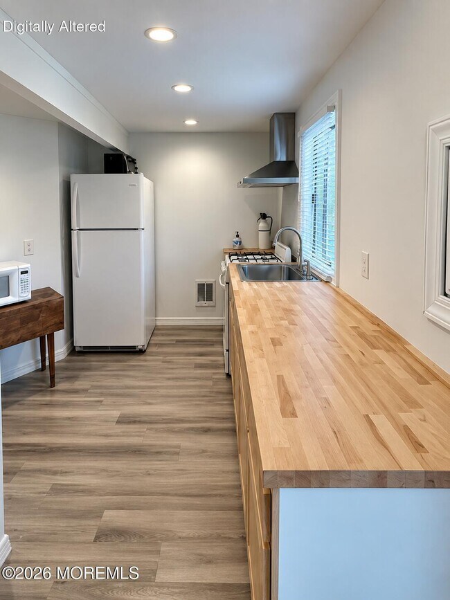 515 West St Unidad rear,lower unit
